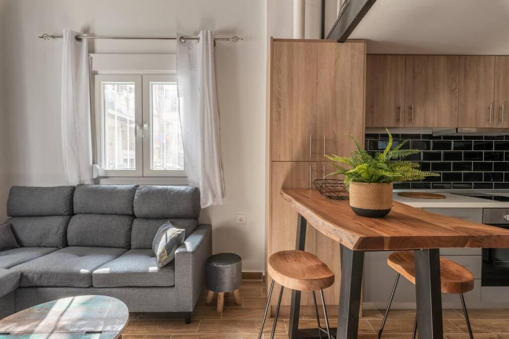 Industrial Loft Near Seaside W 200Mbps Apartment Thessaloníki Ngoại thất bức ảnh