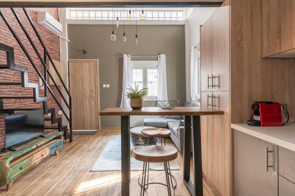 Industrial Loft Near Seaside W 200Mbps Apartment Thessaloníki Ngoại thất bức ảnh