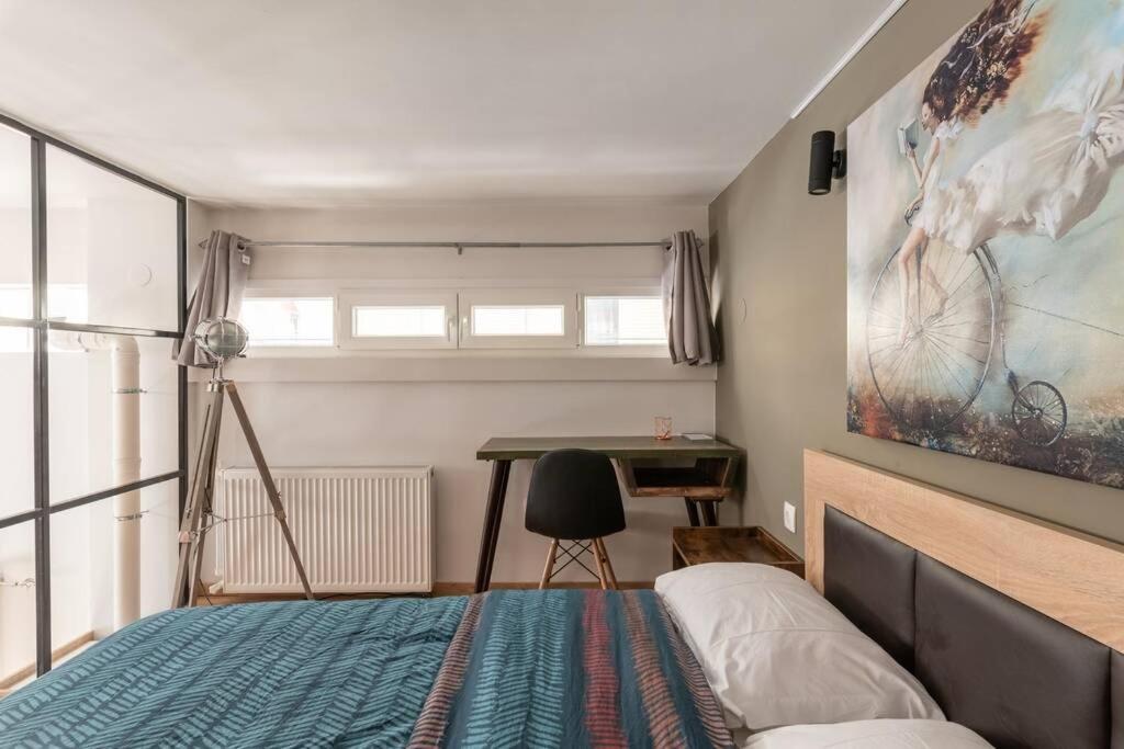 Industrial Loft Near Seaside W 200Mbps Apartment Thessaloníki Ngoại thất bức ảnh